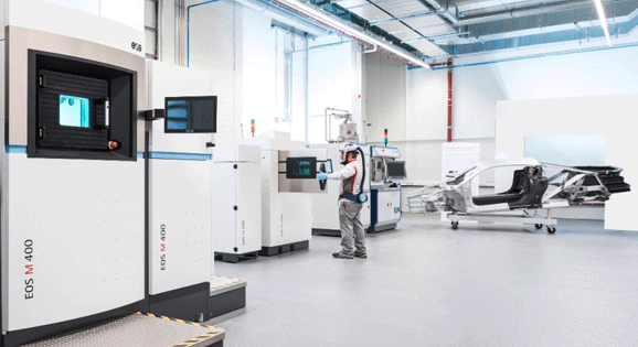 位于德國英戈爾施塔特的奧迪金屬3D打印中心的EOS M 400金屬AM機器