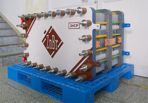 大連化物所集成出30 kW級(jí)鋅溴液流電池電堆